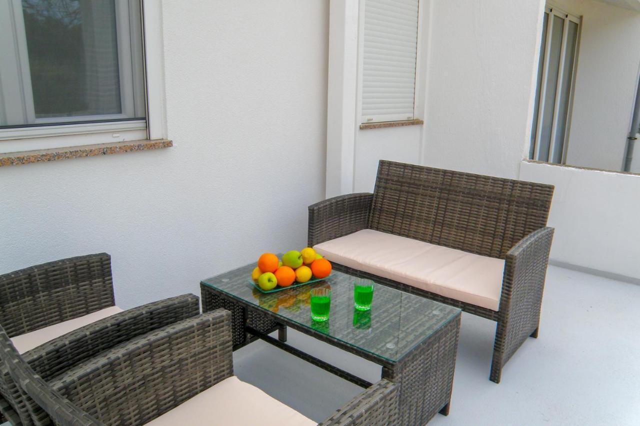 Lada Apartmani Novalja Luaran gambar
